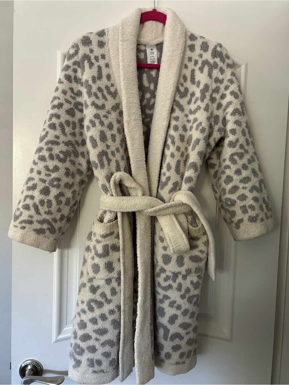 Cozy Wrap Robe women’s - Snow Leopard / White & Gray